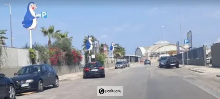 Parcheggio Il Pinguino foto 1